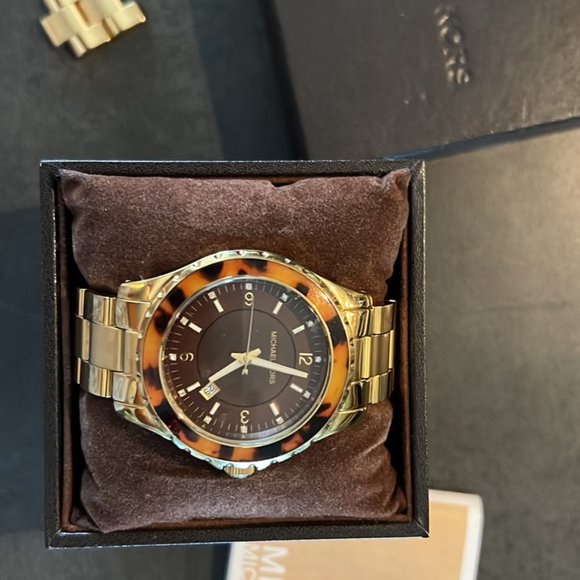 Michael Kors Watch - Picture 3 of 3